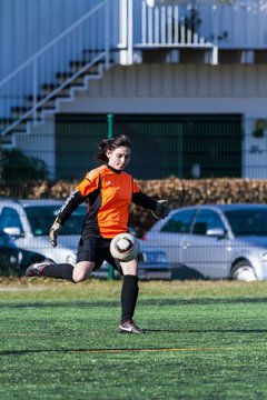 Bild 306 - B-Juniorinnen SV Henstedt-Ulzburg - MTSV Olympia Neum�nster : Ergebnis: 0:4